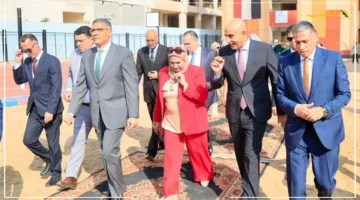 بشرى سارة لطلاب الجيزة.. تفاصيل دعم المحافظة غير المسبوق لمدارسها بعشرات الآلاف من الديسكات والسبورات الحديثة. 1